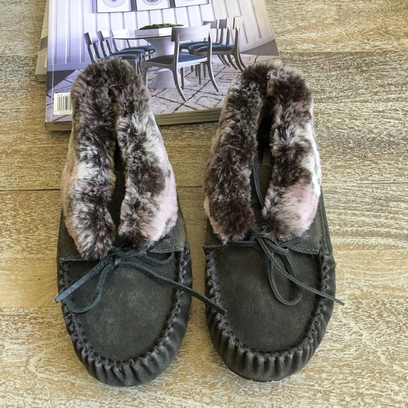Minnetonka Suede Jackie Slipper - Picture 1 of 4